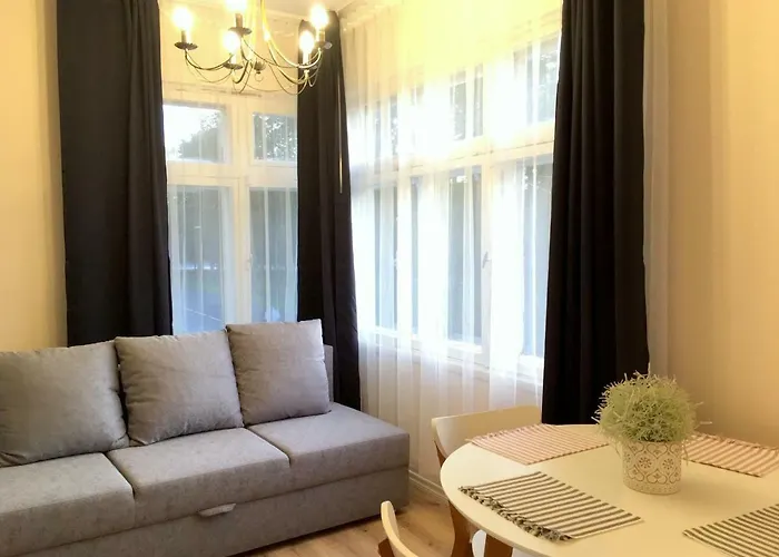 Vanapargi Residents In The Center *